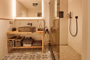 Stylish Old Town Loft with Sauna - Image 2