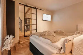 Stylish Old Town Loft with Sauna - Image 5
