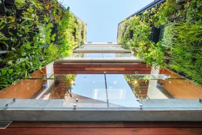 'The Fern' Light-Filled Urban Retreat near Dining - Image 3