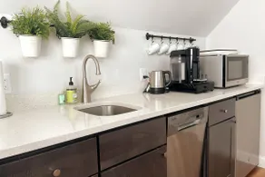 2BR Suite - Bright - Modern - Central AC - Parking - Image 3