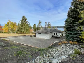 Cottage on the Bay- Hot Tub, Beach, Dock, Kayaks - Image 3