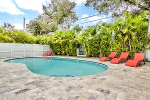 Entertain Yourself In Miami! Games, Pool, & More - Image 3