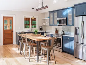NEU bei VRBO! Atemberaubende 3 Schlafzimmer Lake House auf 3 Morgen mit Aussicht, alle Annehmlichkeiten - Image 3