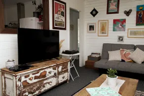 20 acres of relaxation! - Image 4