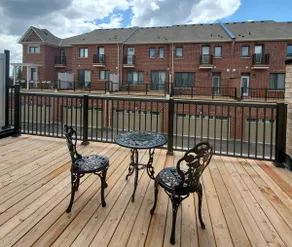 Townhouse in a near to the public park. - Image 5