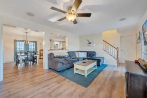 3 Spacious Floors - Great for multiple families! - Image 5