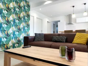 Cozy apartment in a jungle atmosphere - Image 2