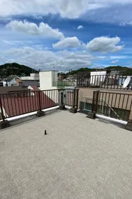 Garage house with space for 2 cars and a shutter. Close to the sea and downtown. Sleeps up to 9 people. Step Pier. - Image 3