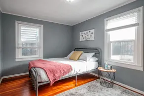 Bright 1-Bedroom Cottage in West Salem's Downtown - Image 3