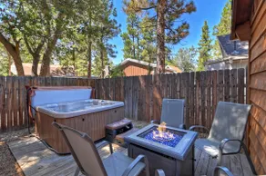 ★Black Bear Lodge★Dog Friendly 🐶Fenced Yard★w/ AC★ - Image 3