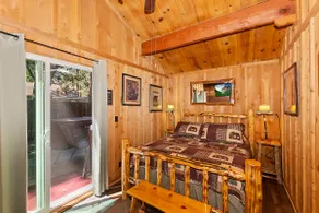 ★Black Bear Lodge★Dog Friendly 🐶Fenced Yard★w/ AC★ - Image 4