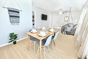 2 BD Flat- Near Fair Park, w/ Arboretum Admission - Image 5