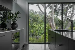 Months and Seasons - Beach House - Stunning Views - Image 5