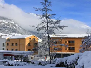 Luxurious Fireplace Flat: By Lake & Ski Lifts - Image 3