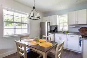 Cottage Retreat in the City - Image 2