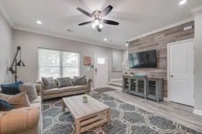 Buckroe Beach Beauty! 7 Beds, Walk to the Beach! - Image 2