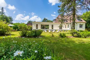 Les Varengues, large villa 10 minutes' walk to the sea - Image 3