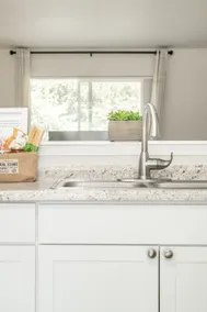 ❂ Amazing Townhouse! 2 BR, 1.5BA, Sleeps 5 w/AC! ❂ - Image 4