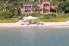 On The Beach Luxurious Villa Ideal Family Holiday - Image 2