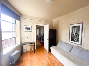 Bright Top-Floor 2BD Flex · Williamsburg · Monthly - Image 3