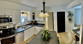 Devil's Lake Cottage - Family Friendly a block from State Park Entrance! Skiing - Image 5