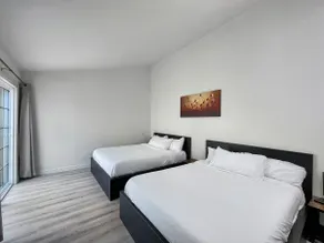 1K,2Q,4S,4SB_11beds_Sleep14_EzFwy_EV_BBQ_AC_Kit - Image 2