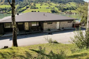 Panoramic apartment in Olden with fjord view (3 rooms) - Image 2