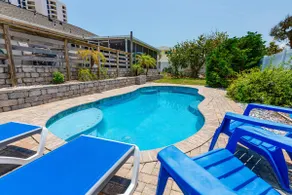 The Blue Marlin, steps from the beach! - Image 2