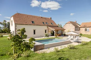Country house, heated pool, 5* rating - Image 3