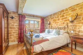 Moorbath Farmhouse with Indoor Pool & Hot Tub - Image 4