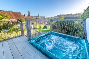 Moorbath Farmhouse with Indoor Pool & Hot Tub - Image 3