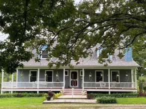 Newly Remodeled Home Sleeps 14; 3 miles to Montauk - Image 2