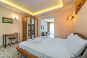 Sea view suite - Veddel Nakas Suites - Image 3