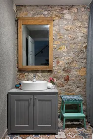 Greek house with garden, loft - Image 5