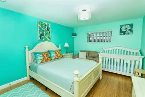 4 Bdrm Cozy & Spacious Home minutes from Hard Rock - Image 5
