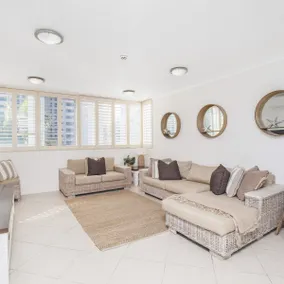 Rainbow Retreat - 3 Bed Ocean Views, SPA on Roof Terrace - Image 4