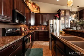 Premier Retreat_King & Queen_Luxurious_Fenced yard - Image 4