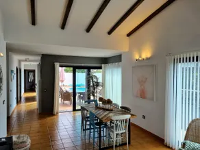 Italian Design 4 værelses villa med stor privat pool og anlagte haver - Image 5