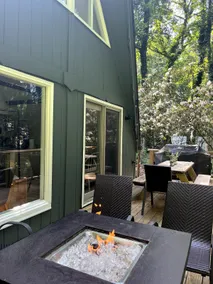 Cozy Cottage w Hot Tub, 5 min walk to Main St - Image 4