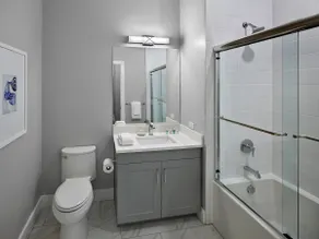 Golfer's Dream | Luxury 1 Bed Apt - Image 5