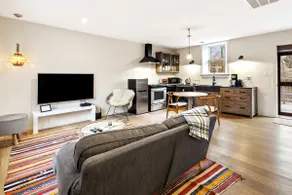 super cosy cottage with high speed internet! - Image 3