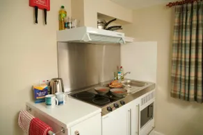 Recently refurbished flat in a former coaching inn - Image 4