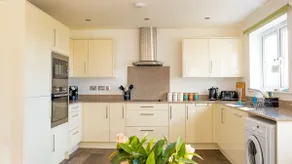 Bungalow w/ HotTub & Countryside Views in Newquay - Image 4