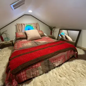 Beautiful Harrison Bunkhouse - Image 3