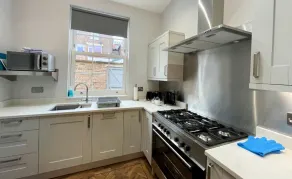 Captains House - Image 4
