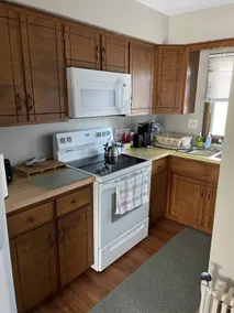 Elyria, OH Private, Entire 2nd Floor, 2 bdrm Apt. - Image 5