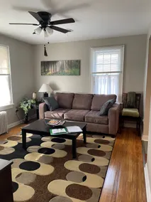 Elyria, OH Private, Entire 2nd Floor, 2 bdrm Apt. - Image 2