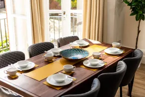 3 Bedroom Garden Apartment Opposite the Beach - Image 4