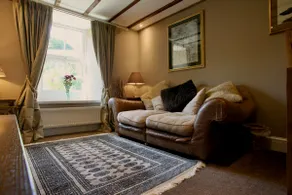 Holmlea Cottage - Image 4