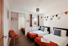 Seaside coastal retreat, sea & sunsets, EV charger - Image 4